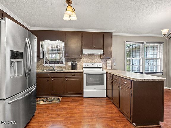 4th image of 323 Brentwood Drive