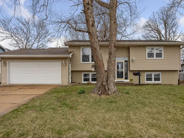 1175 McGowan Blvd, Marion, IA 52302