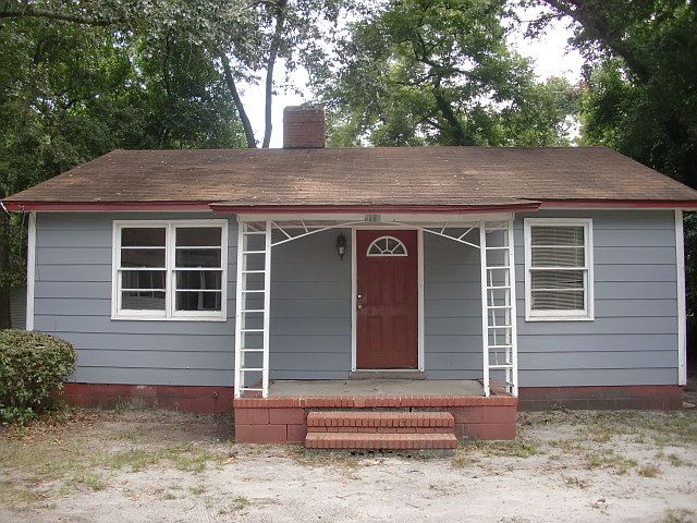 1st image of 318 E Rogers St