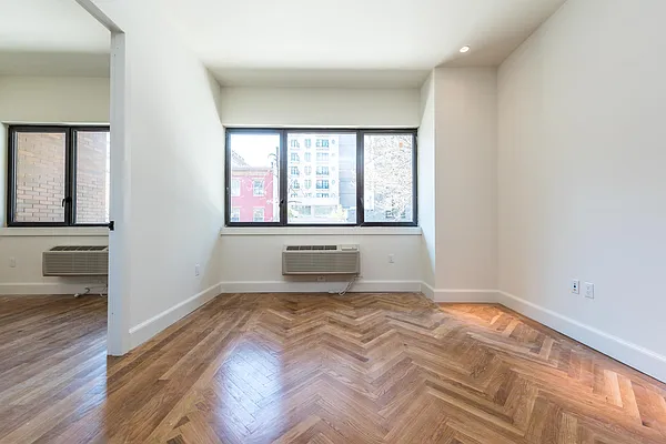 Rented by Nooklyn NYC LLC | media 129