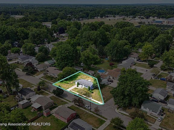 4th image of 5802 Pheasant Ave