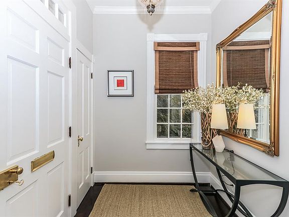 4th image of 505 Stanton Ave