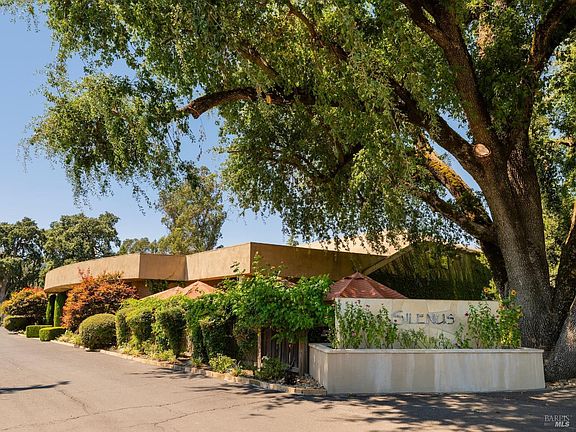 3rd image of 5225 Solano Ave