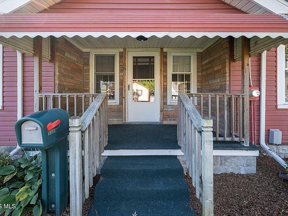 5th image of 5323 Collomore Rd