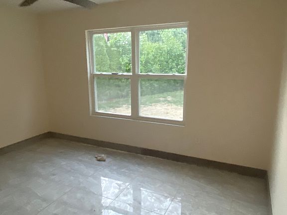 4th image of 3663 Courtland Dr Unit B