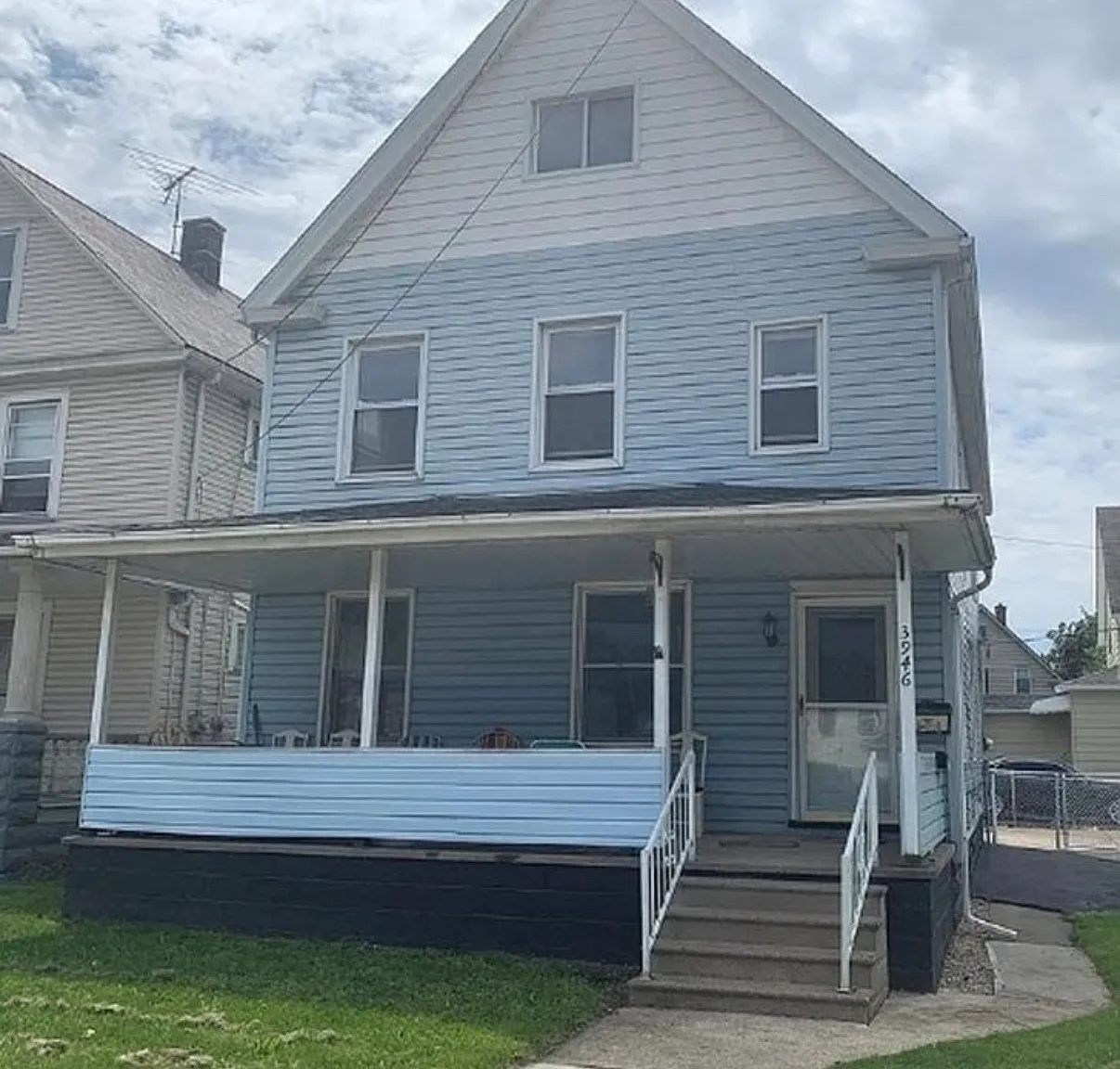 2 bed, $1,100 — Photo 1