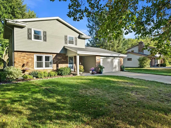 W169N10528 Pheasant RUN, Germantown, WI 53022