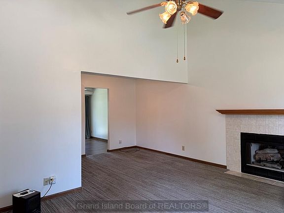 3rd image of 23 Saint James Pl