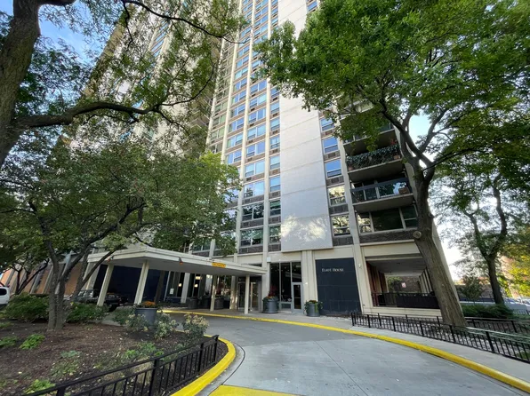 1255 N Sandburg Ter Unit 2609E, Chicago, IL 60610