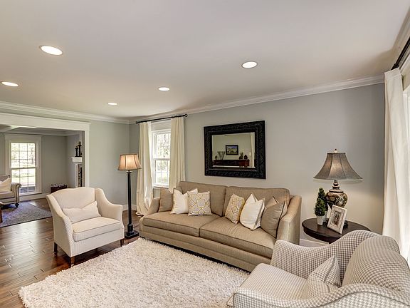 4th image of 3404 Lyrac St