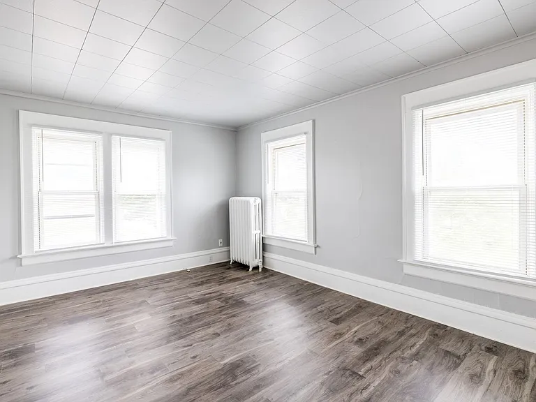 189 E Merrill Ave — Photo 14