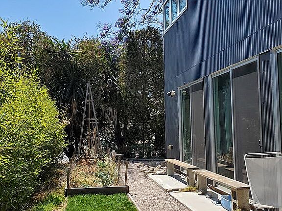 3rd image of 5555 W 76th St