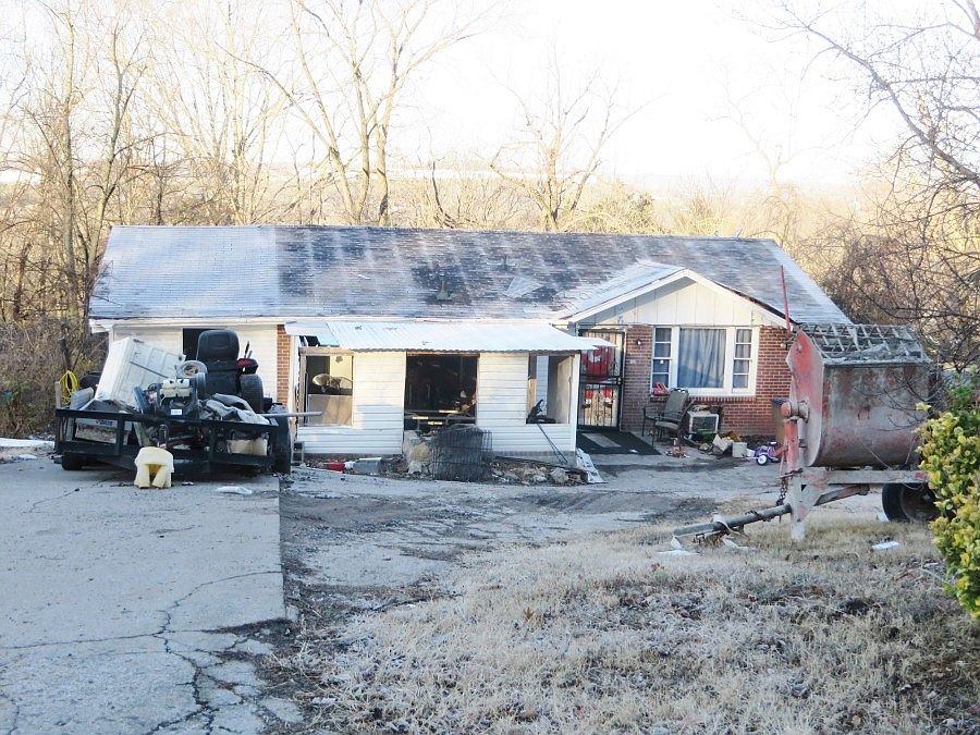 1st image of 2734 Oakwood Ave