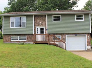 10 Nausett Cres, Dartmouth, NS B2W5A3