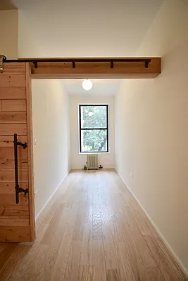 Rented by Skyward | media 28