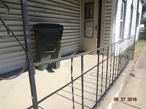 3rd image of 305 Charles St
