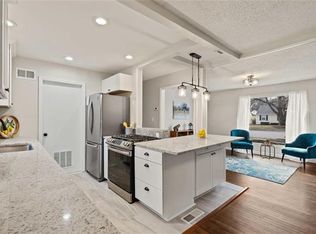 8113 Antioch Rd, Overland Park, KS 66204