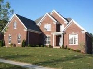 520 Locust Creek Blvd, Louisville, KY 40245