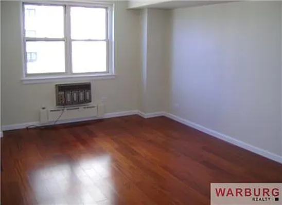 Rented by Warburg | media 21