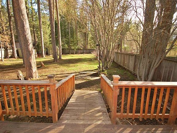 5th image of 704 Anita Dr