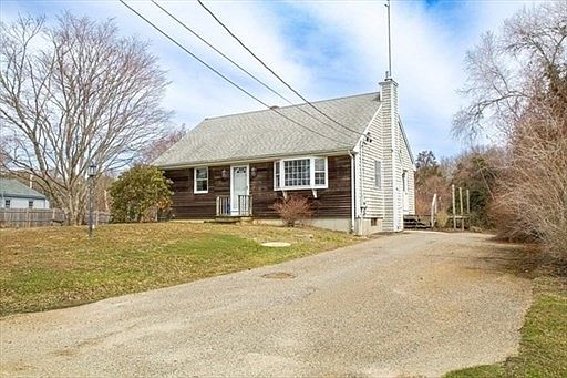 1st image of 7 Marina Dr