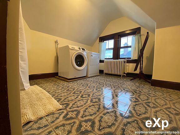 Laundry In-Unit, in Bathroom