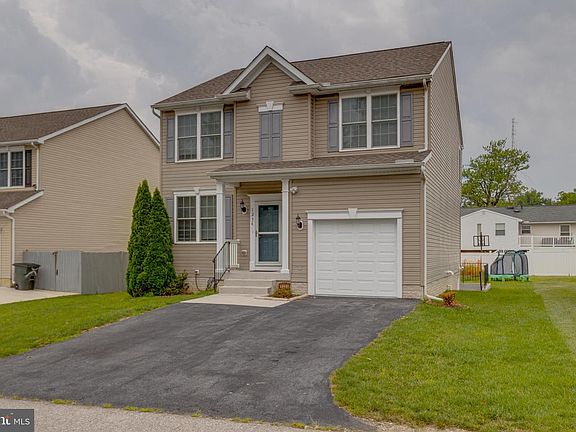 3rd image of 1236 Frances Pl