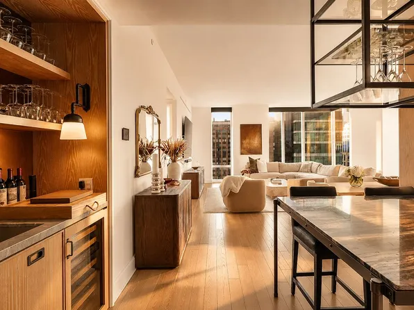 45 E 22nd St APT 26A, New York, NY 10010