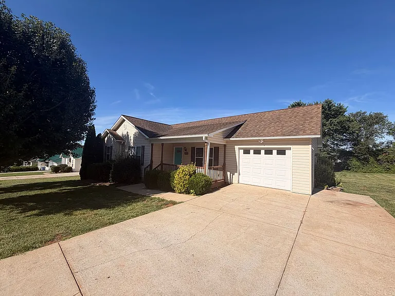 2188 Samanthas Wells Rd — Photo 3