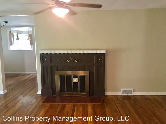 3rd image of 2324 S Brentwood Blvd