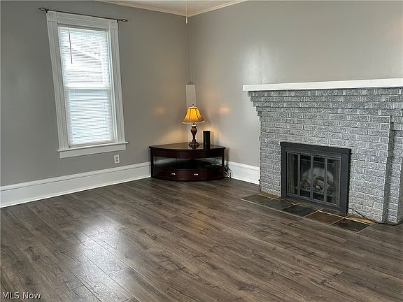 4th image of 769 E 4th St