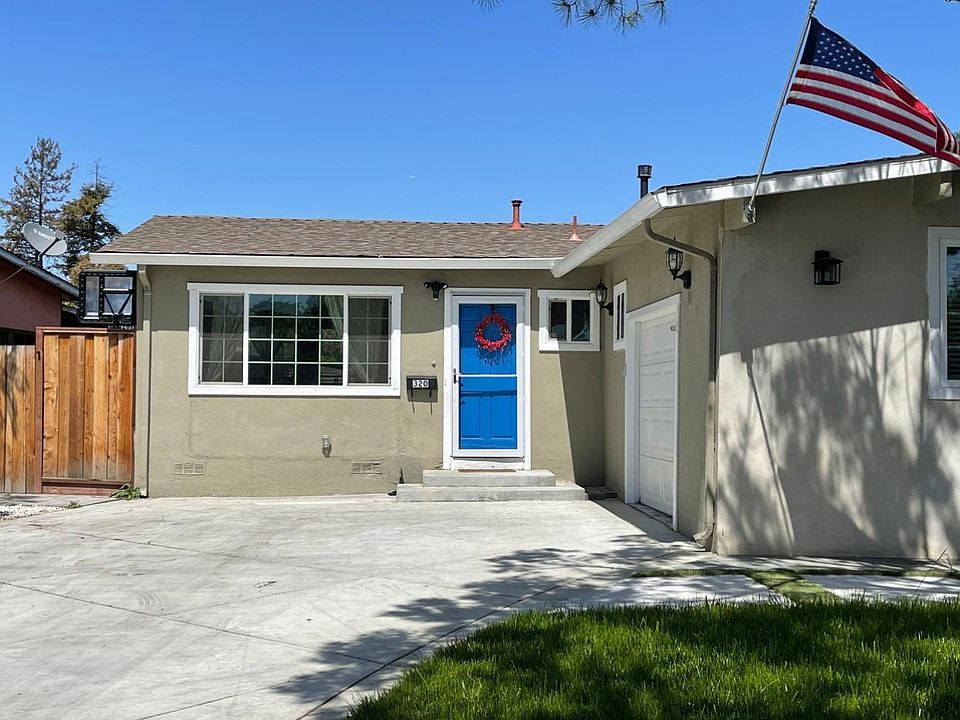 1st image of 320 Larkspur Dr