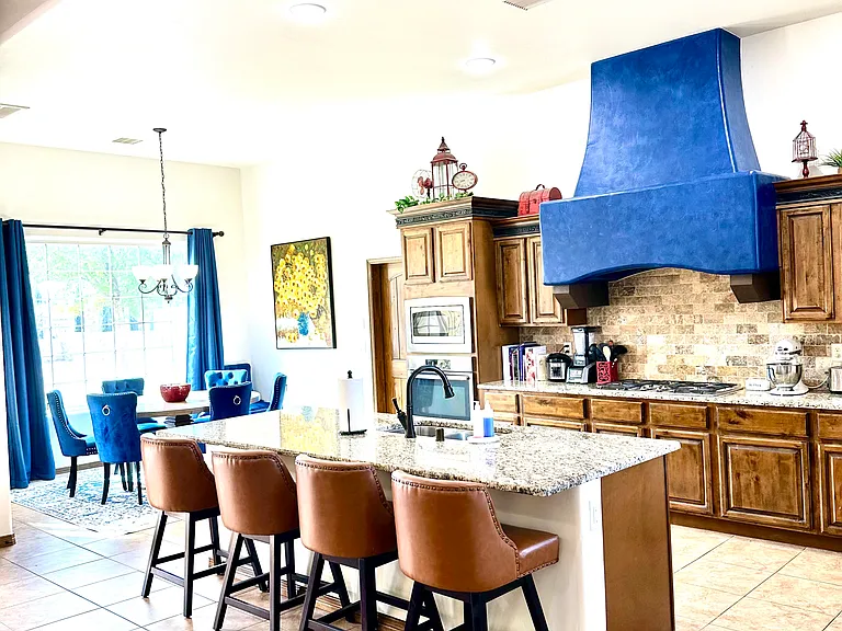 4084 Demos Ave — Photo 5
