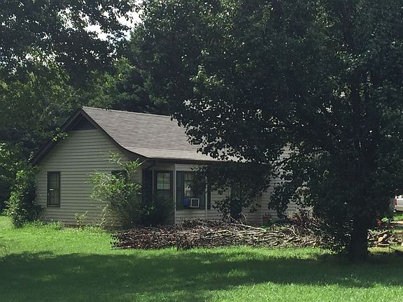 3rd image of 5683 Holiday Cir