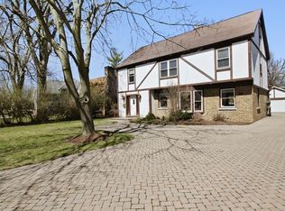 1948 Central Rd, Glenview, IL 60025