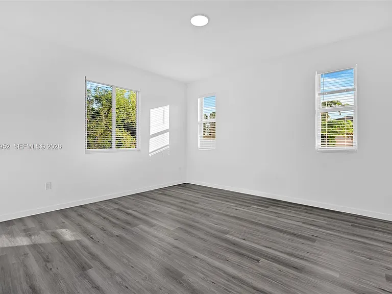 719 Little Rock St E — Photo 27