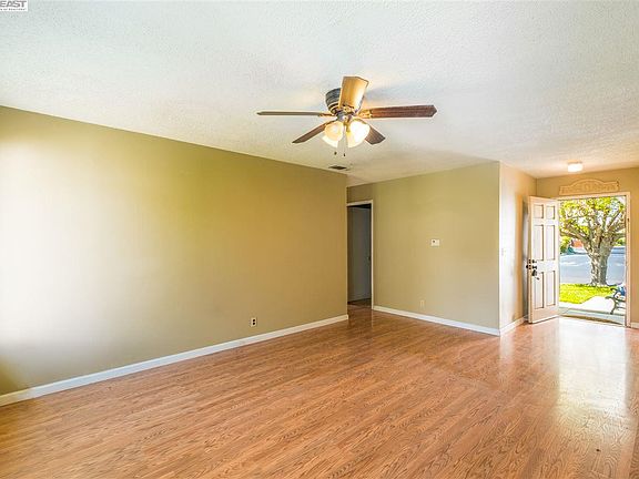 3rd image of 5957 Crestmont Ave