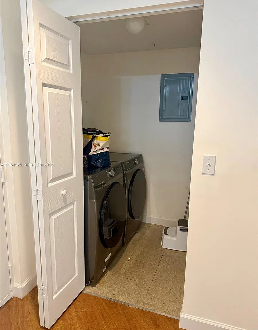 Porto Bellagio Condo — Photo 4