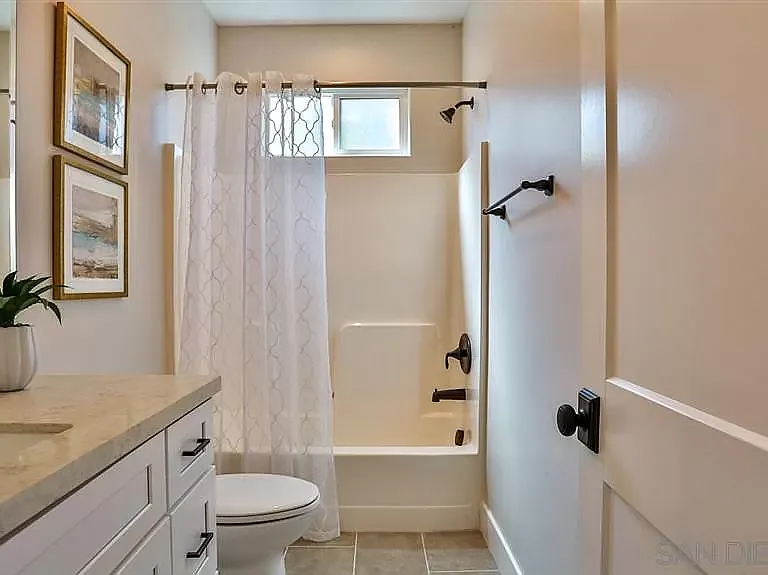 5051 Savannah St — Photo 20