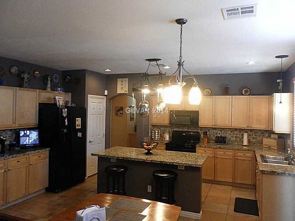 3rd image of 9140 Ironstone Ave