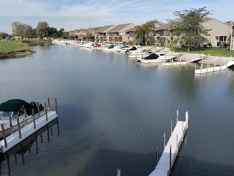 6250 N Harris Harbor Dr — Photo 18