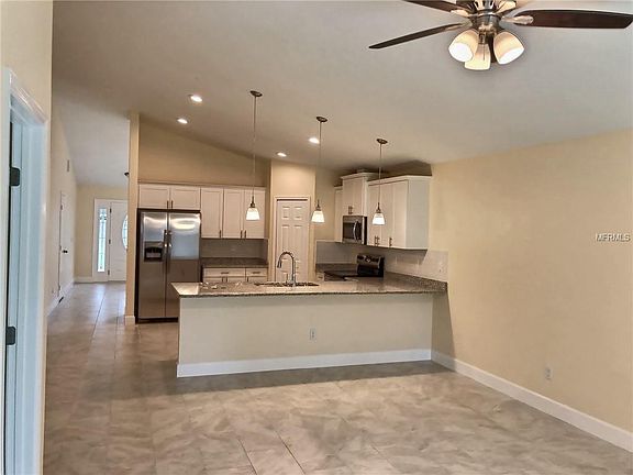 4th image of 1409 W Arctic St