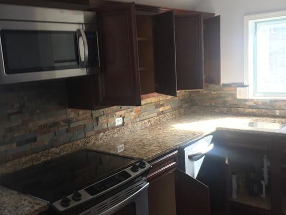5th image of 64 Arlington Pl