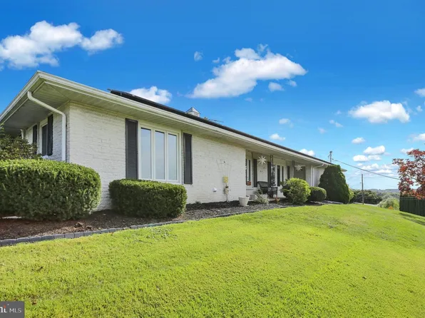 296 Elm St, Hamburg, PA 19526