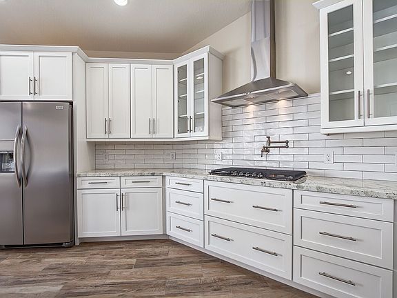 4th image of 2438 E Lantana Dr