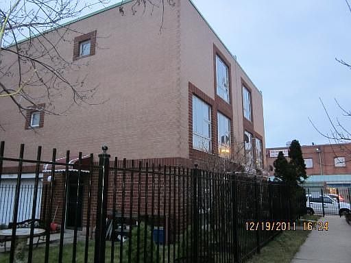 2nd image of 2158 S China Pl #L