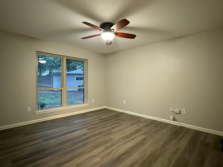 2101 Stone Moss Ln — Photo 4