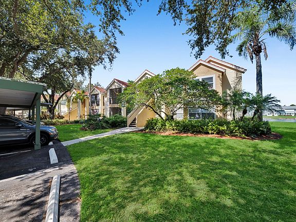 3rd image of 12540 Equestrian Cir APT 506