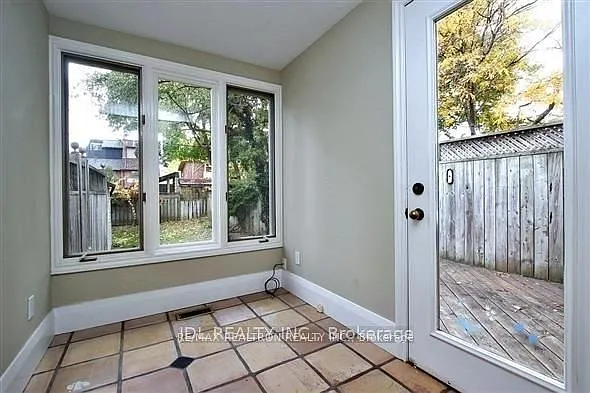23 Bowood Ave — Photo 11