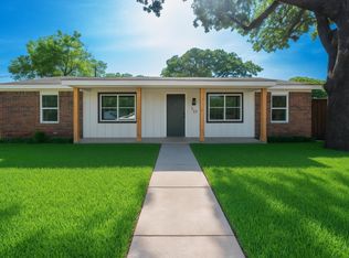 717 Magnolia Dr, Kennedale, TX 76060